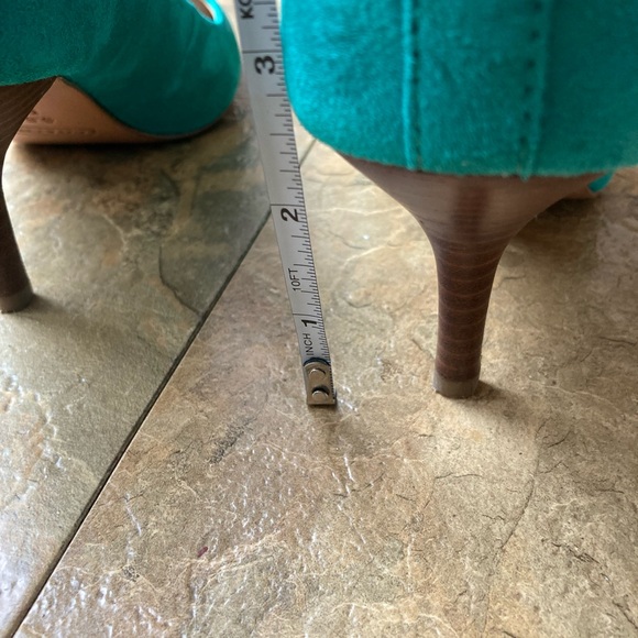 Coach ZOEE Q1577 emerald Green Suede Heels - Picture 8 of 12